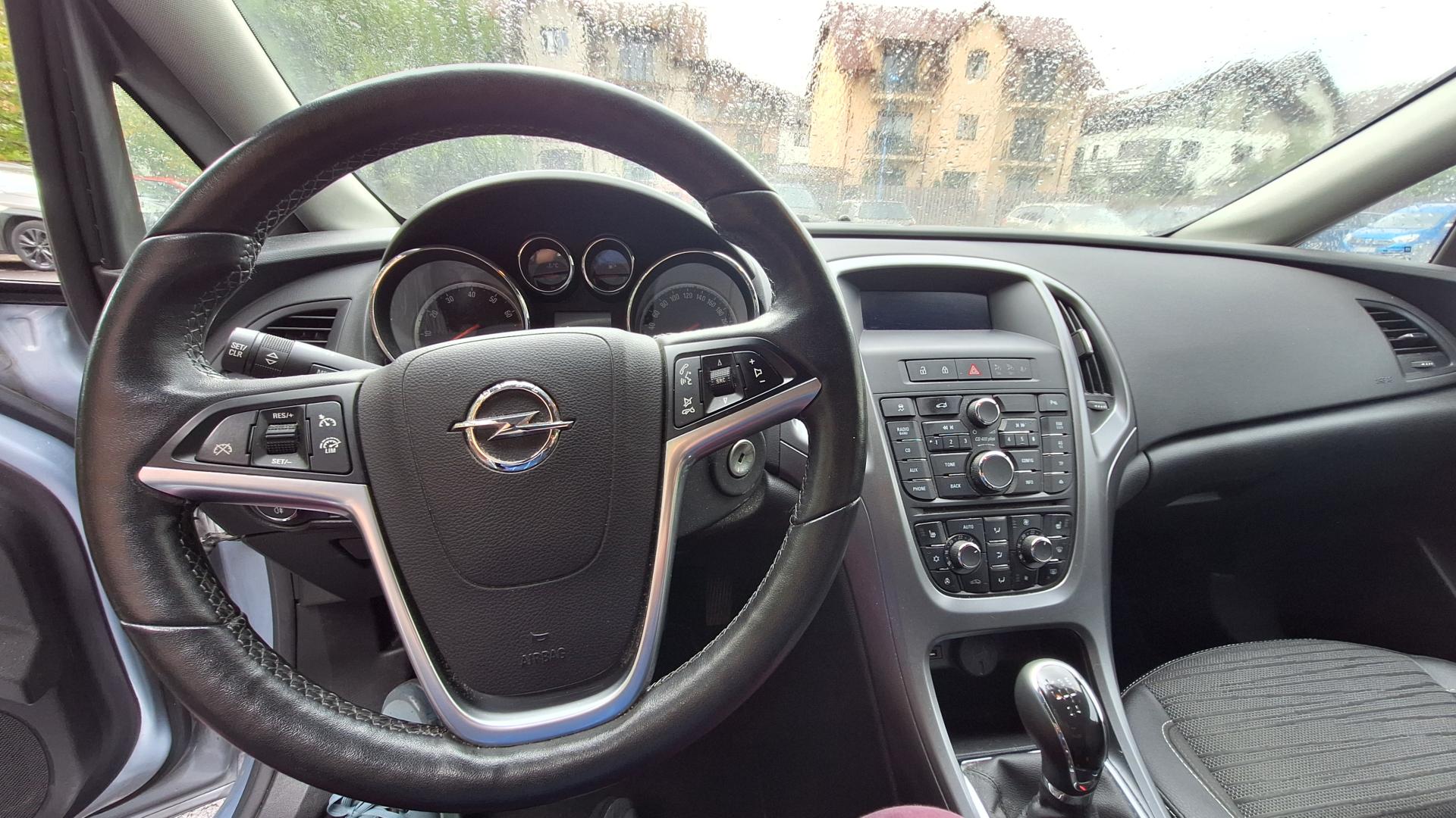 Cumpara/ Vinde online Opel Astra 2017 SH, la cel mai bun pret pentru tine!