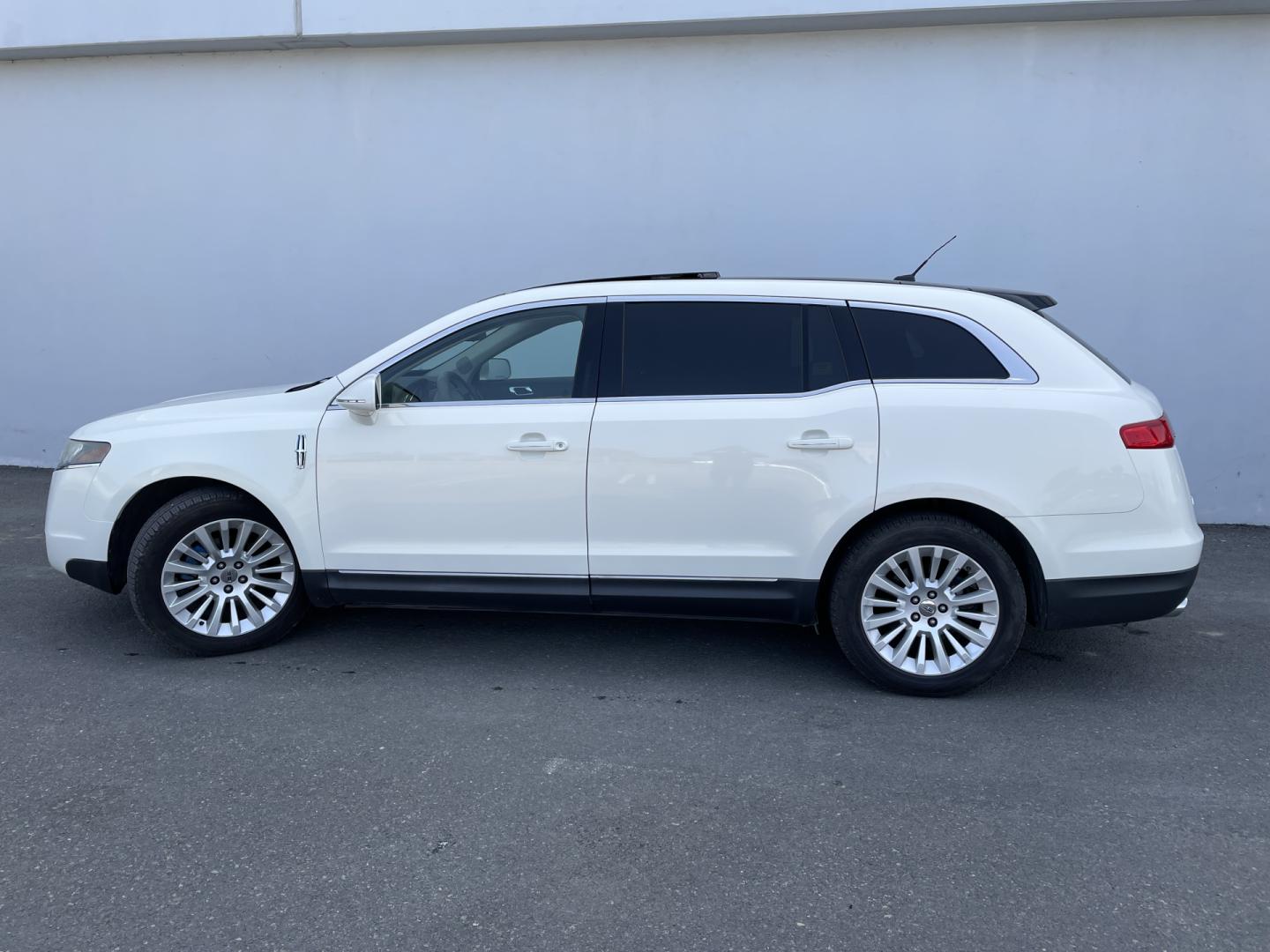 Cumpara/ Vinde online Lincoln Aviator 2012 SH, la cel mai bun pret pentru tine!