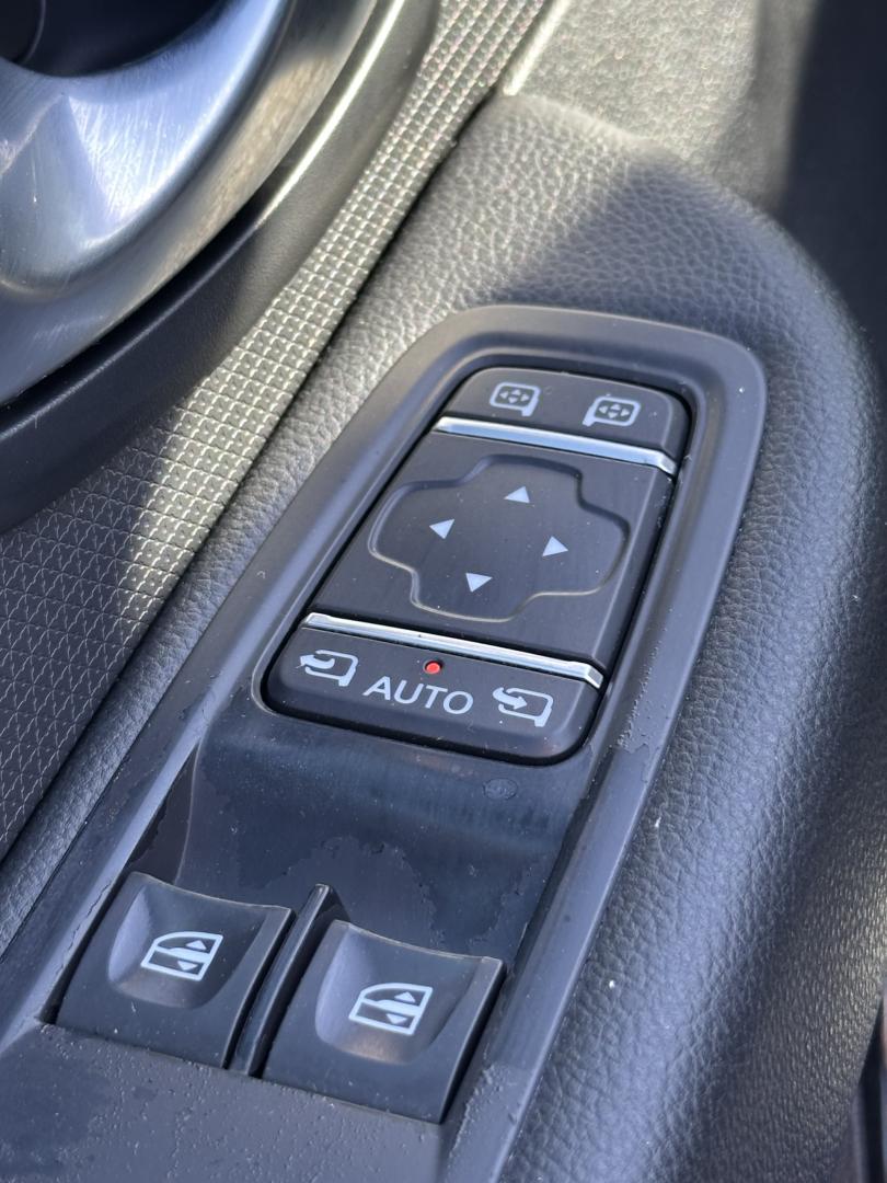 Cumpara/ Vinde online Renault  Clio 2019 SH, la cel mai bun pret pentru tine!