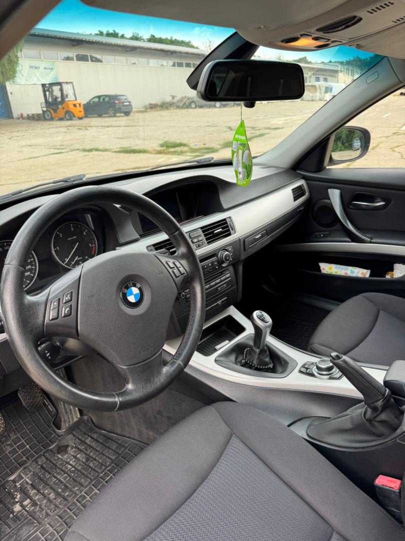 Cumpara/ Vinde online BMW 320 2011 SH, la cel mai bun pret pentru tine!
