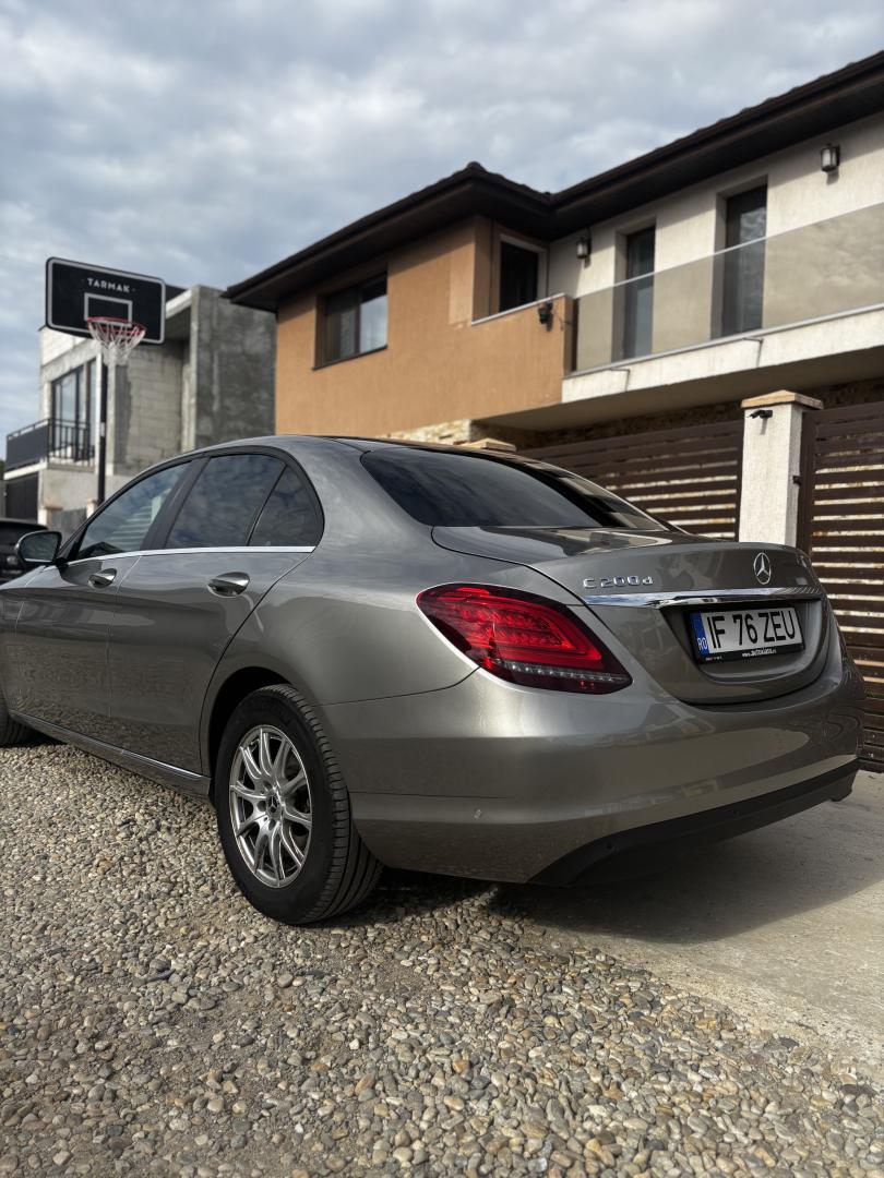 Cumpara/ Vinde online Mercedes-Benz 200 2019 SH, la cel mai bun pret pentru tine!