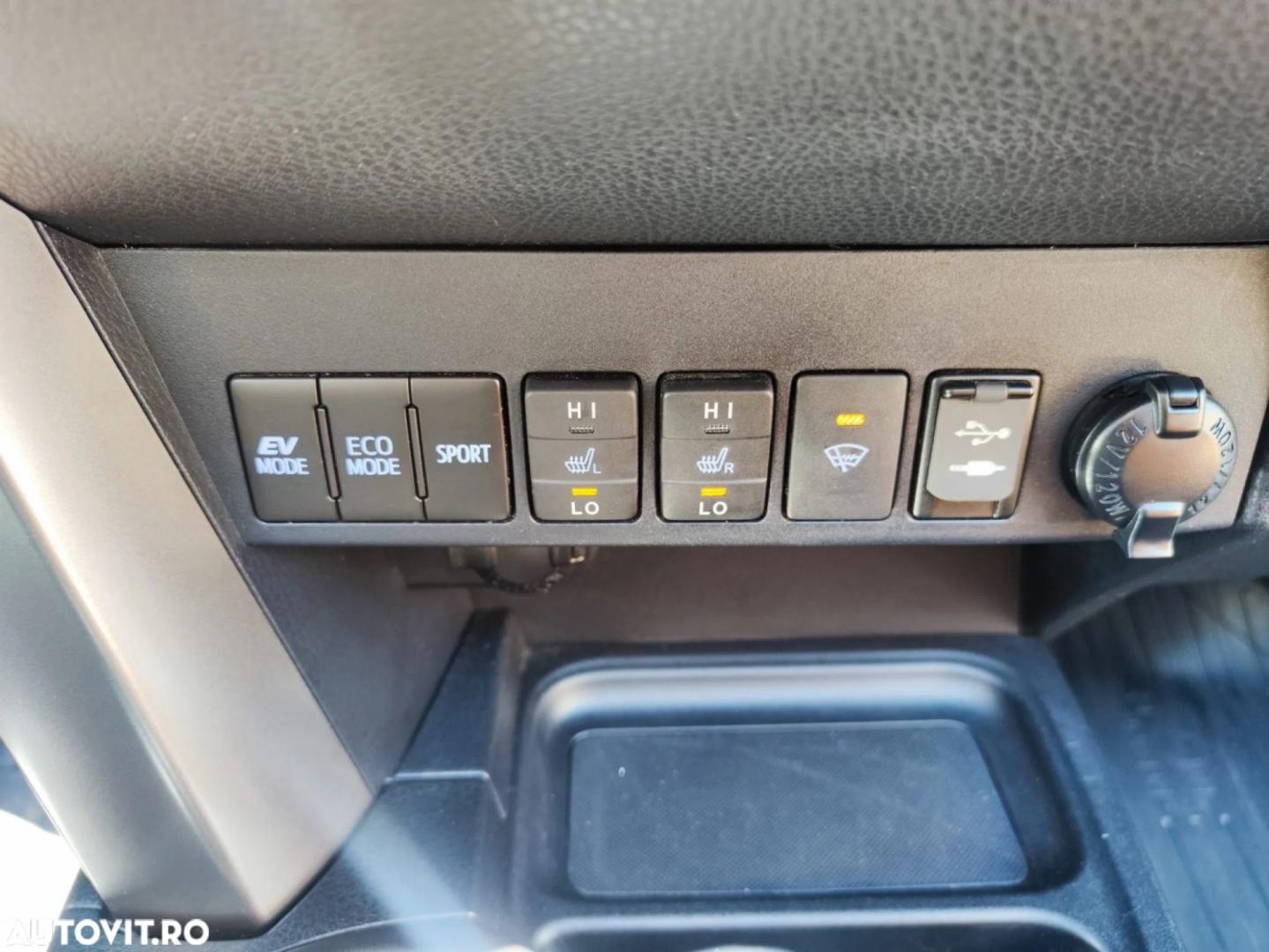 Cumpara/ Vinde online Toyota RAV 4 2018 SH, la cel mai bun pret pentru tine!