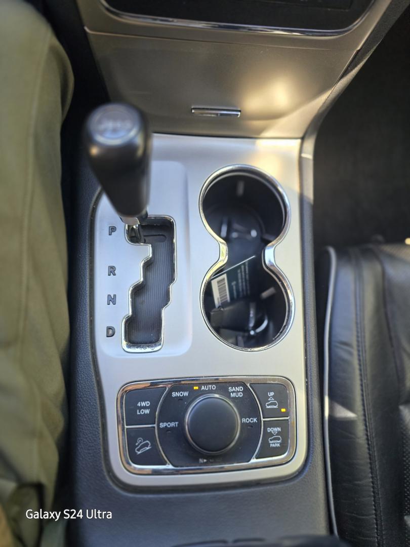 Cumpara/ Vinde online Jeep Grand Cherokee 2012 SH, la cel mai bun pret pentru tine!