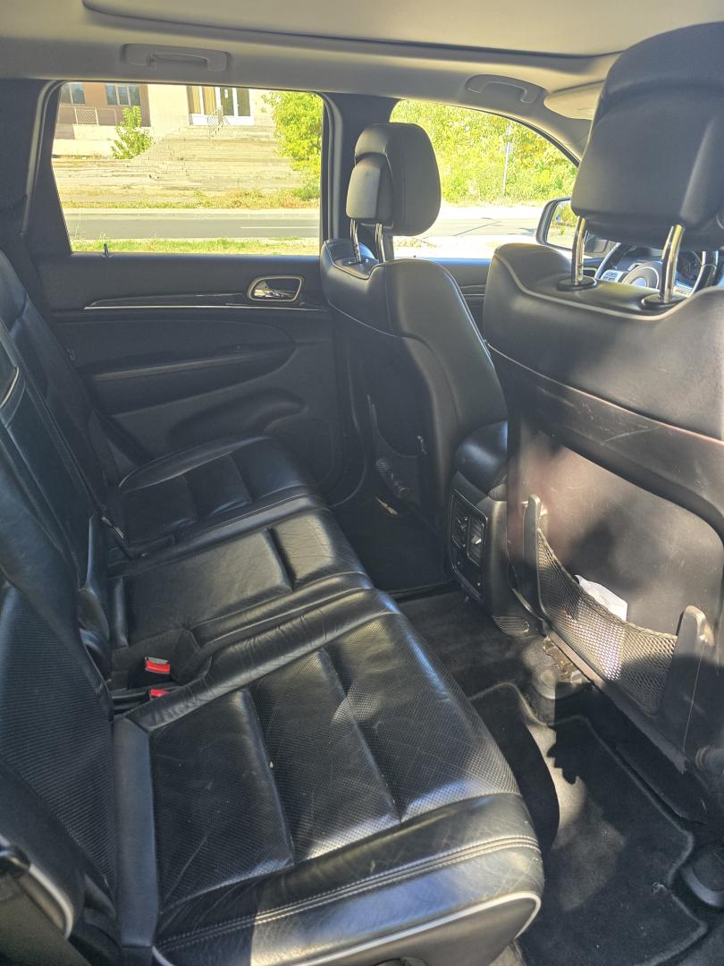 Cumpara/ Vinde online Jeep Grand Cherokee 2012 SH, la cel mai bun pret pentru tine!