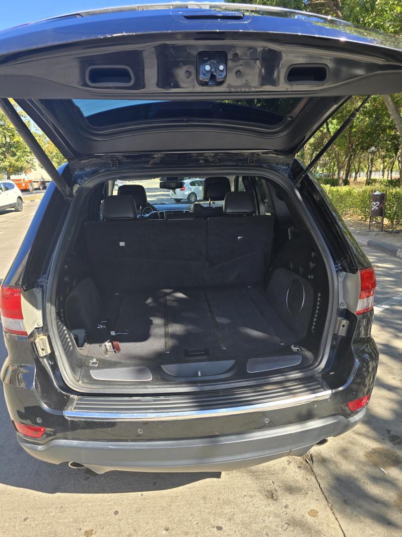 Cumpara/ Vinde online Jeep Grand Cherokee 2012 SH, la cel mai bun pret pentru tine!