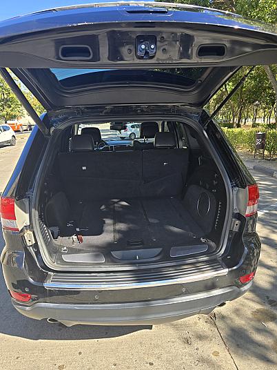 Cumpără / Vinde Jeep Grand Cherokee 2012 SH, la cel mai bun pret pentru tine!