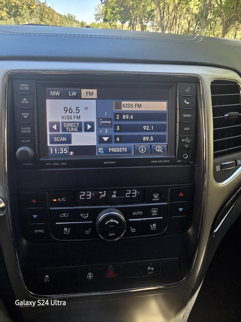 Cumpara/ Vinde online Jeep Grand Cherokee 2012 SH, la cel mai bun pret pentru tine!