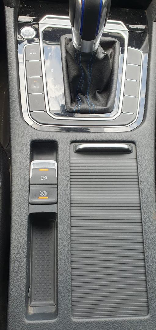 Cumpara/ Vinde online Volkswagen Passat Variant 2016 SH, la cel mai bun pret pentru tine!