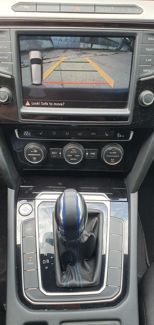 Cumpara/ Vinde online Volkswagen Passat Variant 2016 SH, la cel mai bun pret pentru tine!