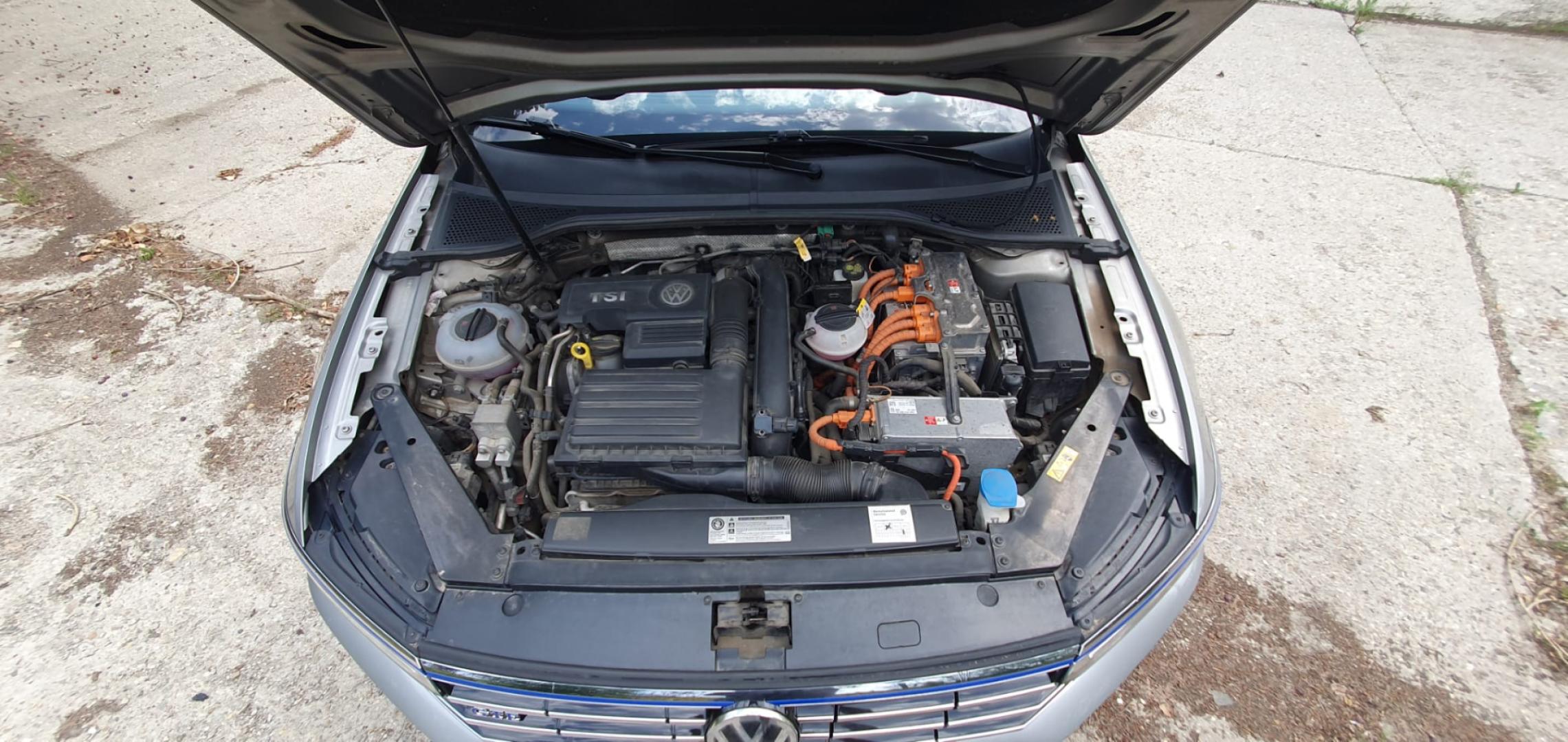 Cumpara/ Vinde online Volkswagen Passat Variant 2016 SH, la cel mai bun pret pentru tine!