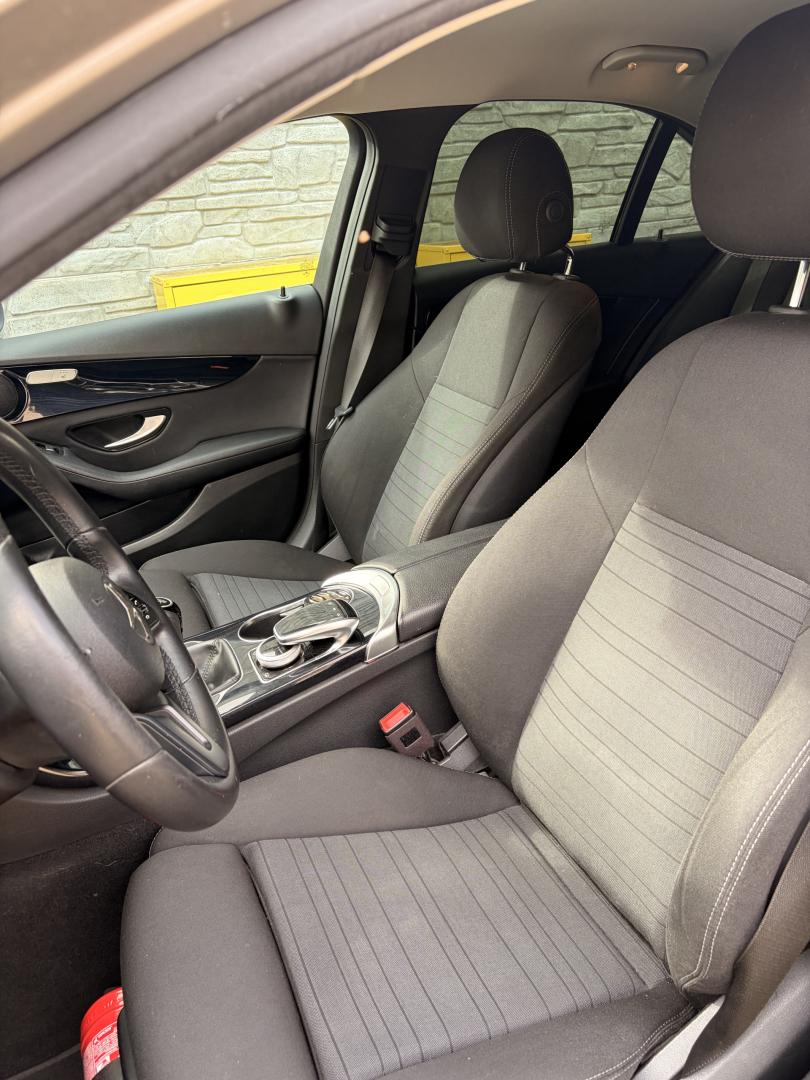 Cumpara/ Vinde online Mercedes-Benz C 200 2019 SH, la cel mai bun pret pentru tine!