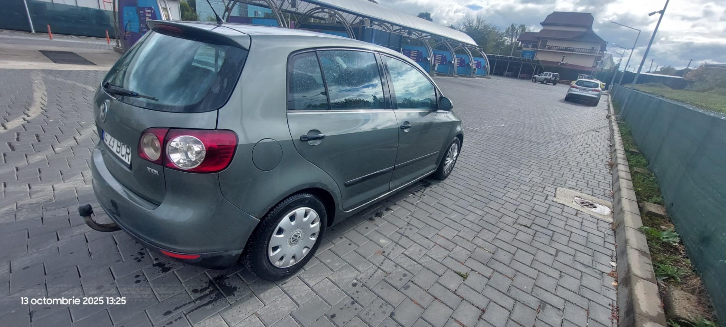 Cumpara/ Vinde online Volkswagen Golf Plus 2006 SH, la cel mai bun pret pentru tine!