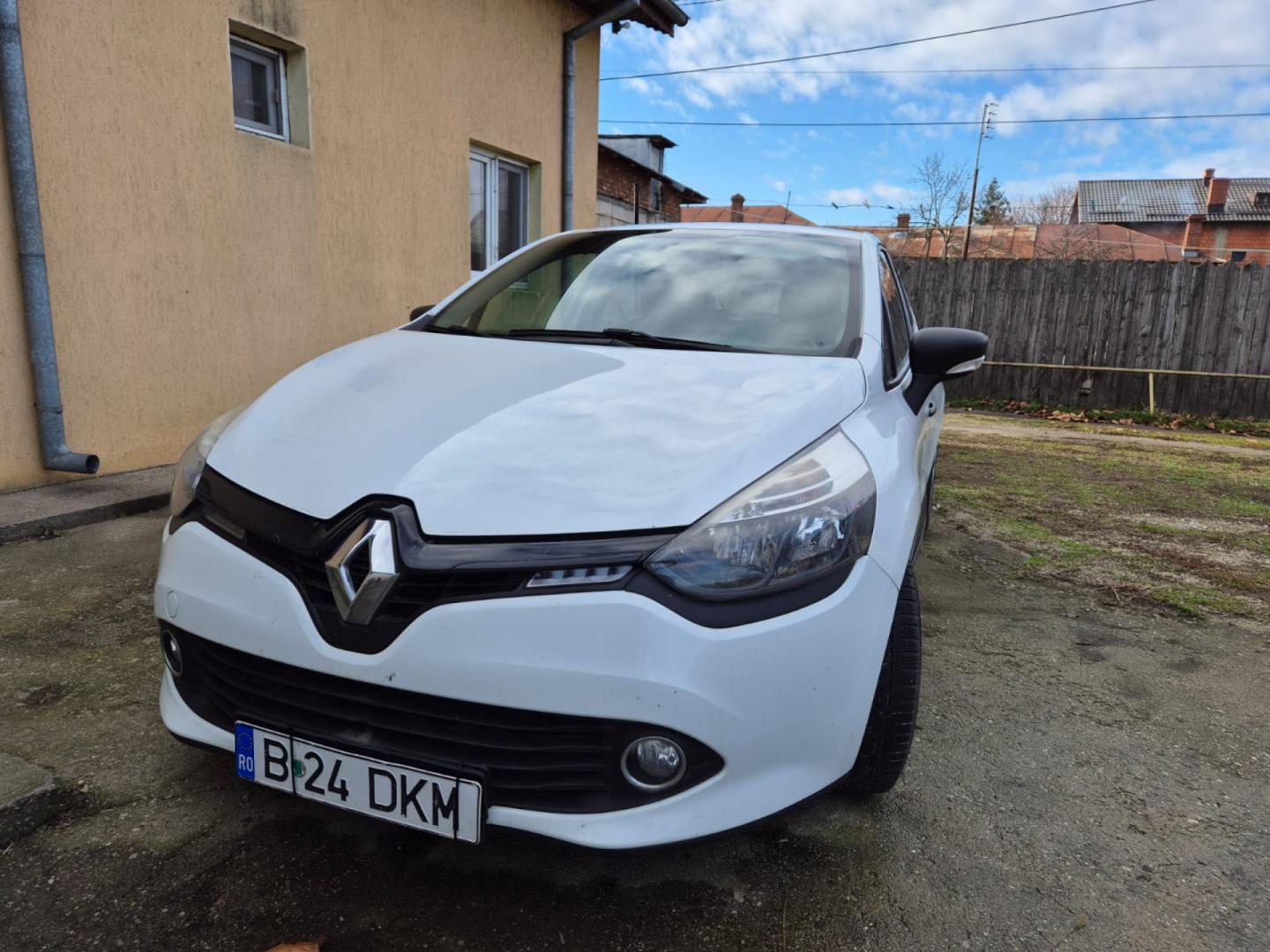 Cumpara/ Vinde online Renault  Clio 2016 SH, la cel mai bun pret pentru tine!