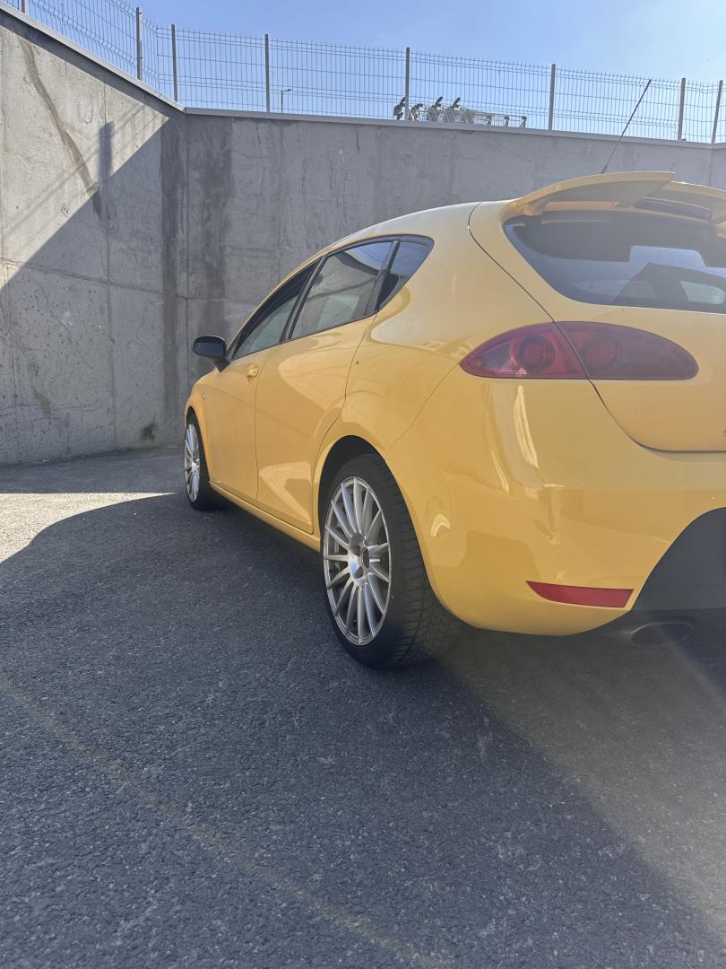 Cumpara/ Vinde online Seat Leon 2007 SH, la cel mai bun pret pentru tine!