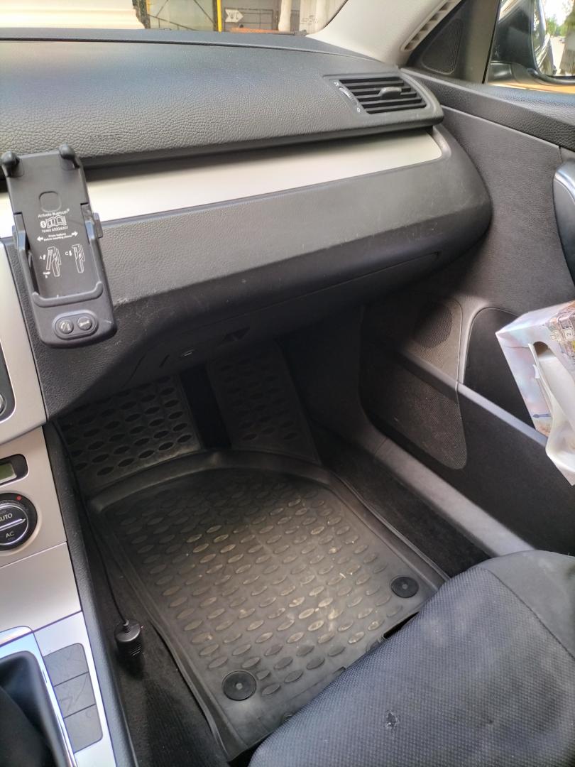 Cumpara/ Vinde online Volkswagen Passat Variant 2010 SH, la cel mai bun pret pentru tine!