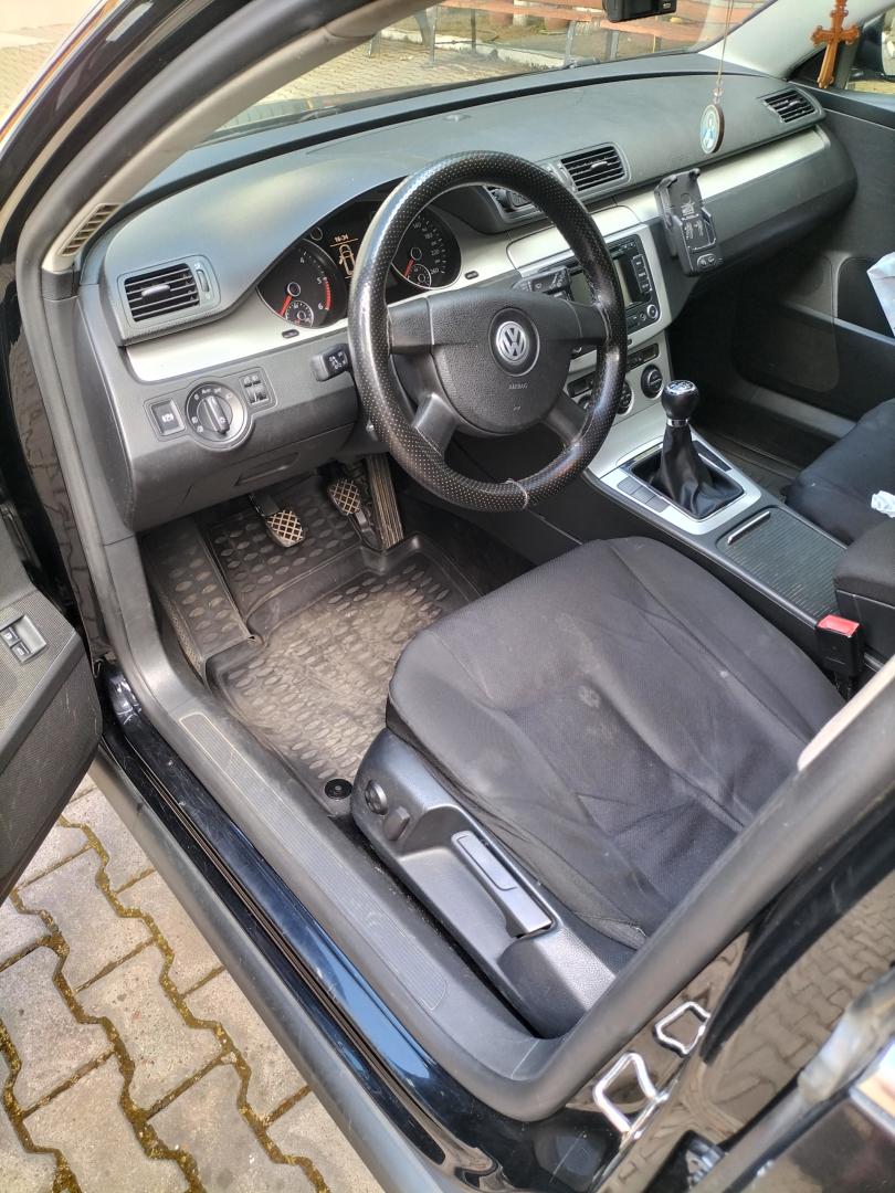 Cumpara/ Vinde online Volkswagen Passat Variant 2010 SH, la cel mai bun pret pentru tine!