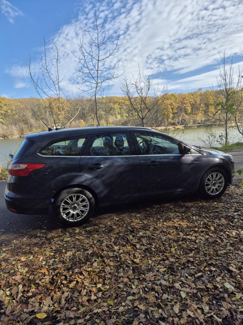 Cumpara/ Vinde online Ford Focus 2014 SH, la cel mai bun pret pentru tine!