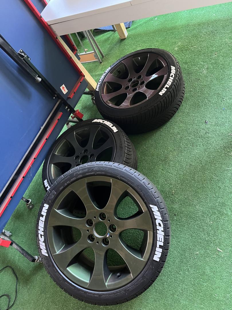 Cumpara/ Vinde online BMW 325 2007 SH, la cel mai bun pret pentru tine!