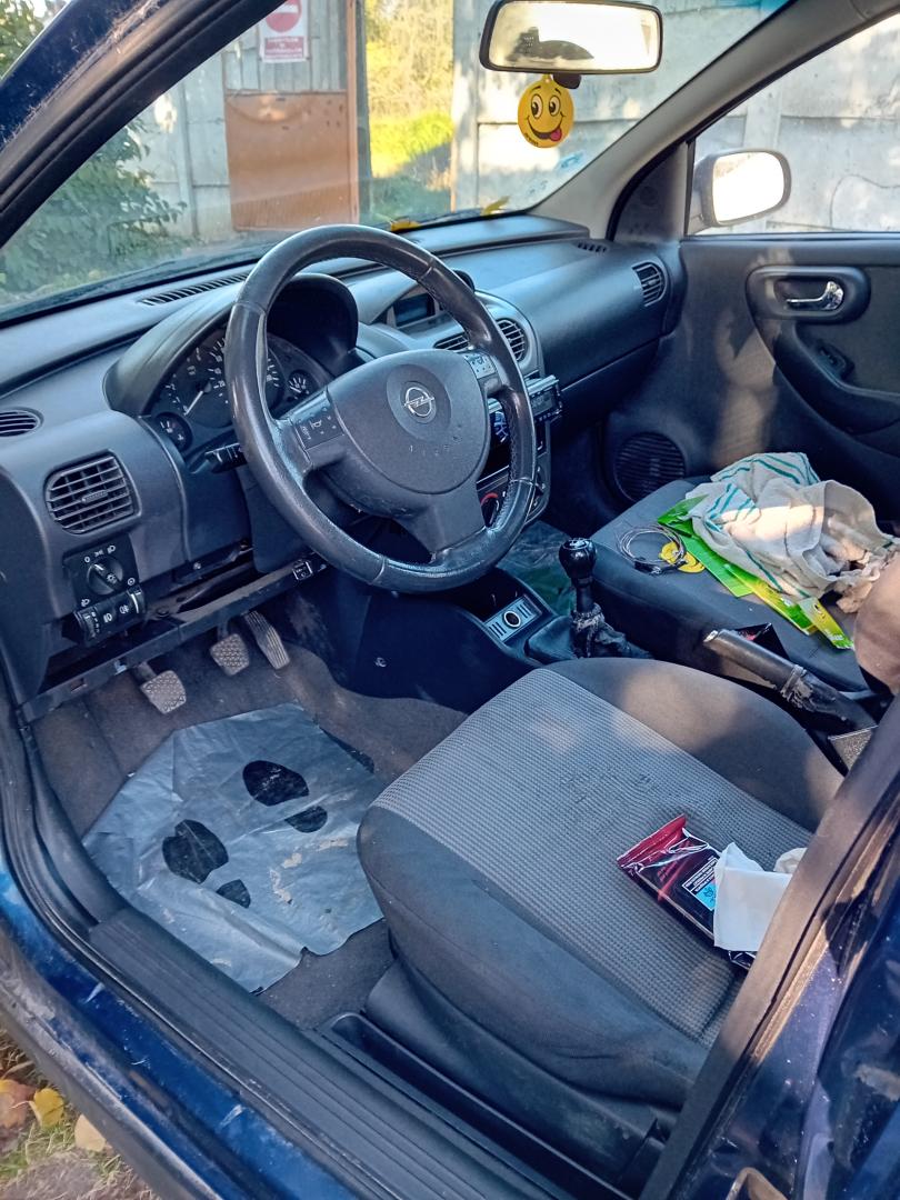 Cumpara/ Vinde online Opel Corsa 2003 SH, la cel mai bun pret pentru tine!