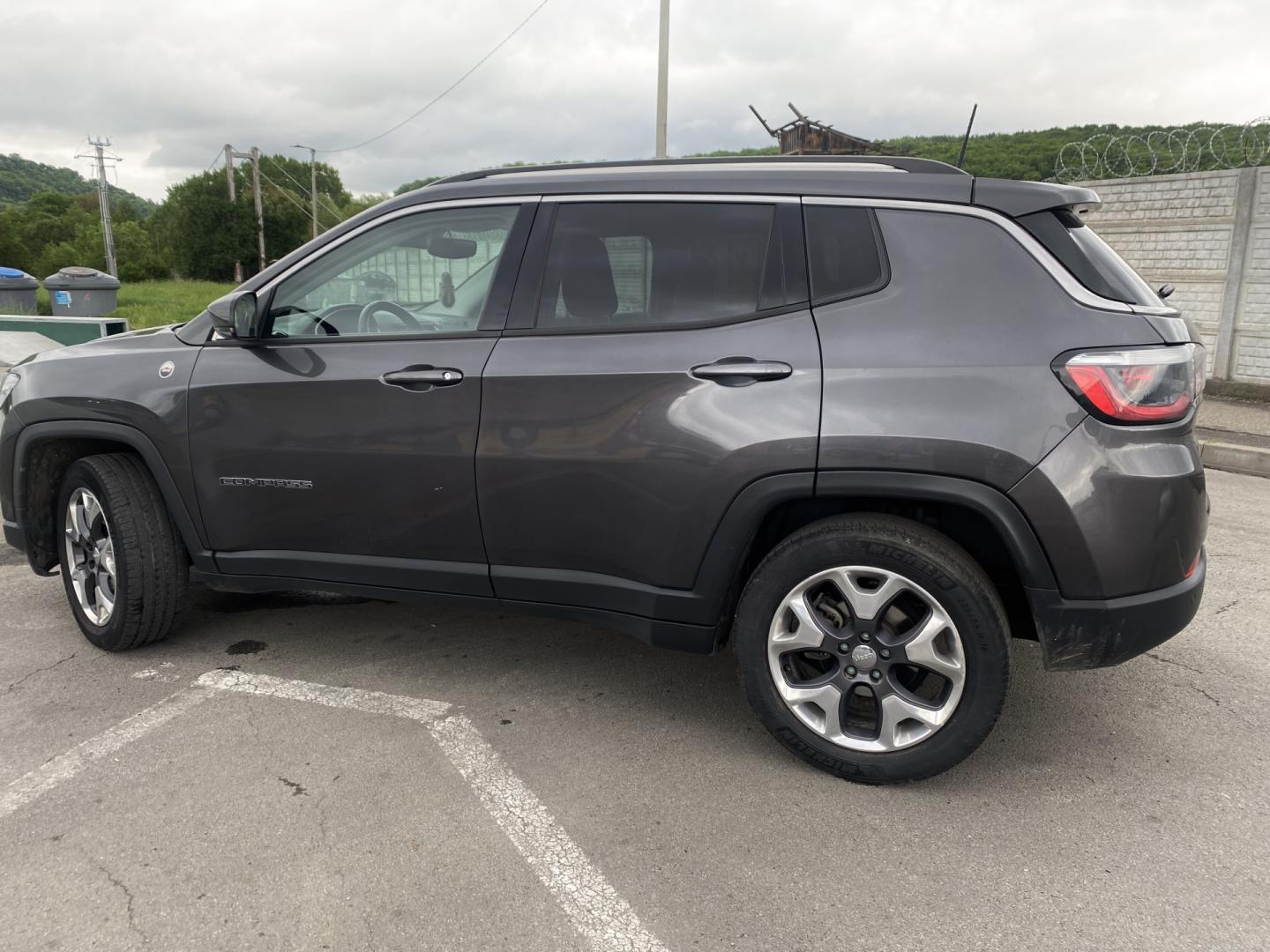 Cumpara/ Vinde online Jeep Compass 2018 SH, la cel mai bun pret pentru tine!