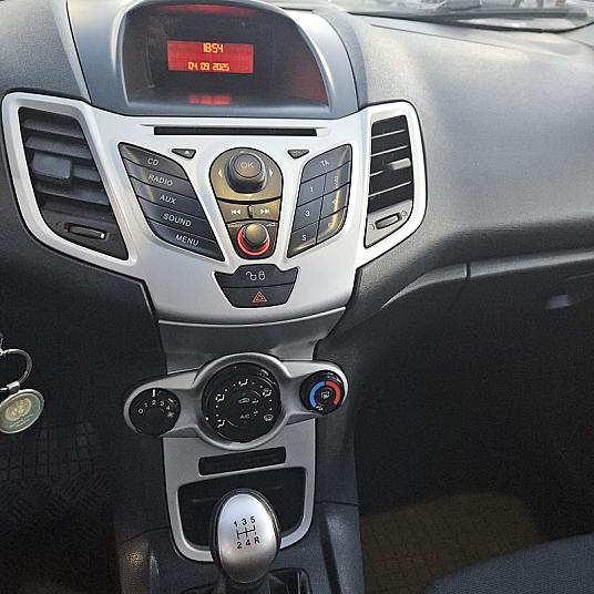 Cumpără / Vinde Ford Fiesta 2011 SH, la cel mai bun pret pentru tine!