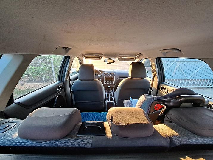 Cumpără / Vinde Ford Focus 2006 SH, la cel mai bun pret pentru tine!