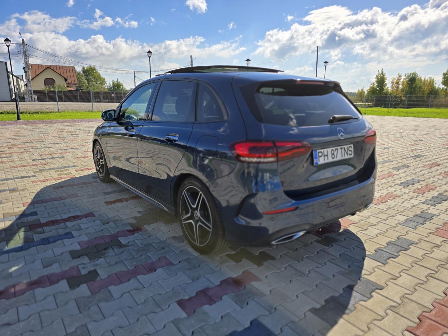 Cumpara/ Vinde online Mercedes-Benz B 200 2020 SH, la cel mai bun pret pentru tine!