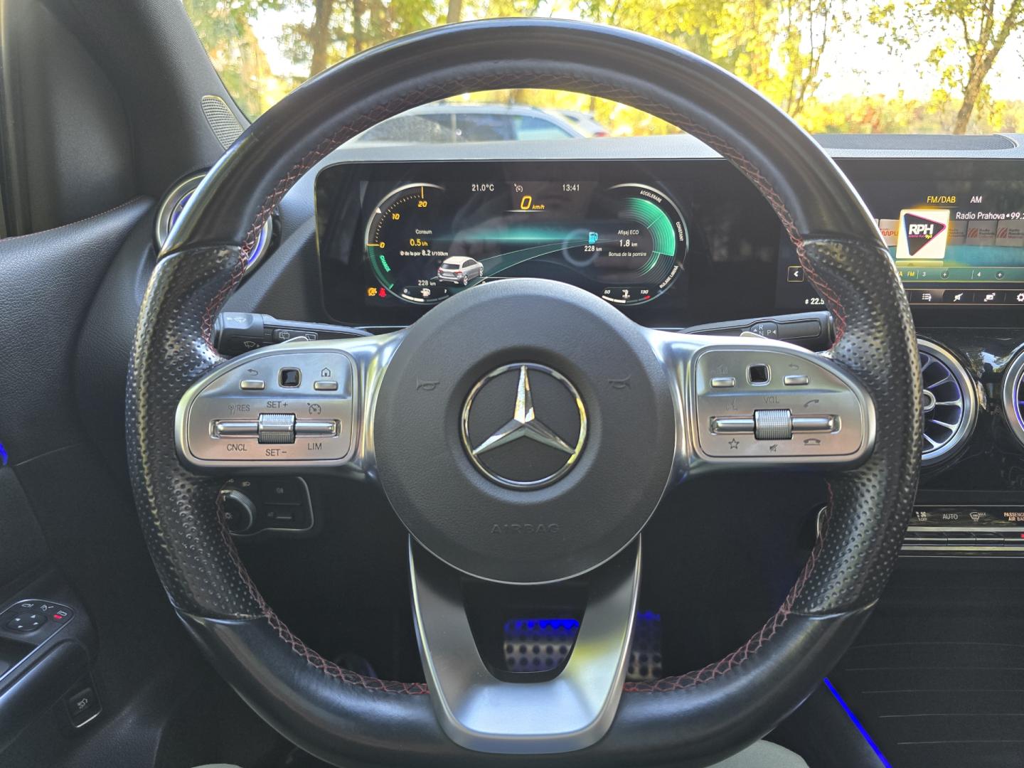 Cumpara/ Vinde online Mercedes-Benz B 200 2020 SH, la cel mai bun pret pentru tine!