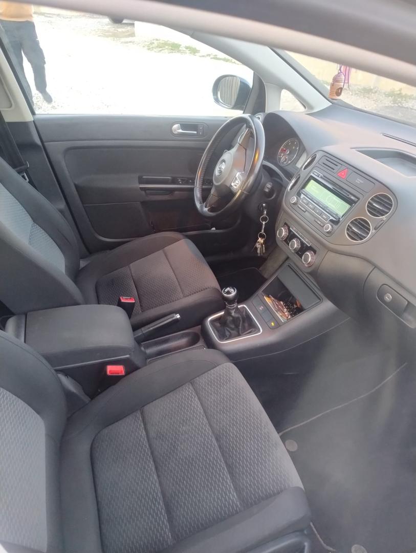 Cumpara/ Vinde online Volkswagen Golf Plus 2009 SH, la cel mai bun pret pentru tine!