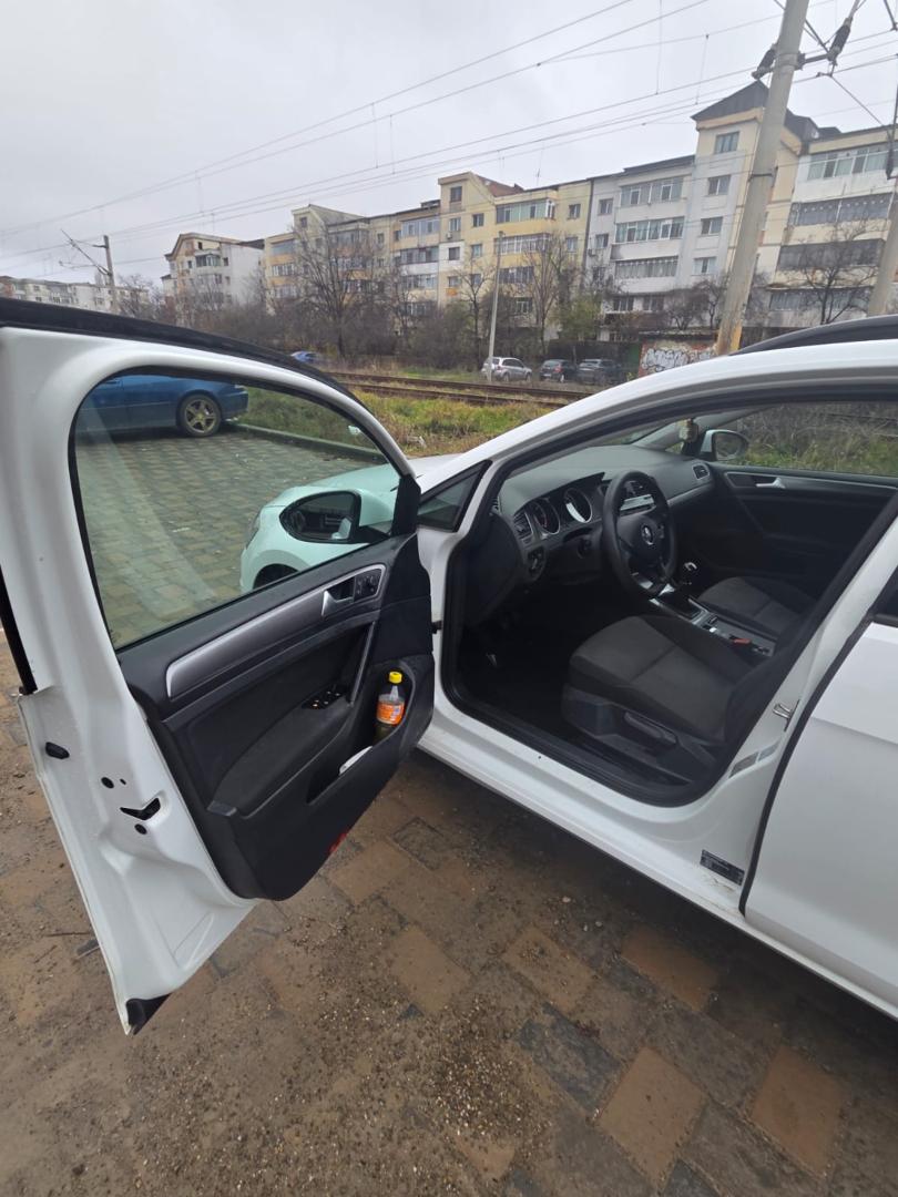 Cumpara/ Vinde online Volkswagen Golf 2015 SH, la cel mai bun pret pentru tine!