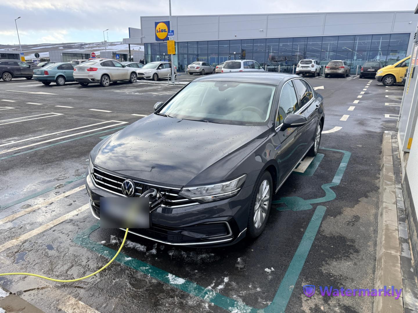 Cumpara/ Vinde online Volkswagen Passat 2021 SH, la cel mai bun pret pentru tine!