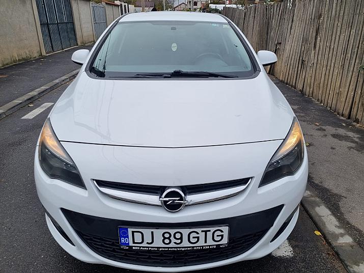 Cumpără / Vinde Opel Astra 2019 SH, la cel mai bun pret pentru tine!