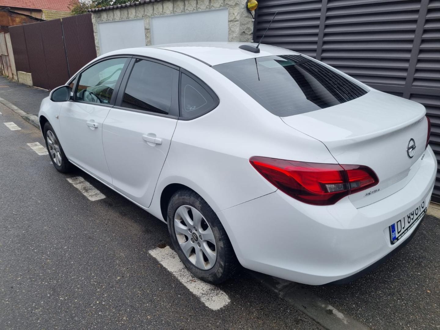 Cumpara/ Vinde online Opel Astra 2019 SH, la cel mai bun pret pentru tine!