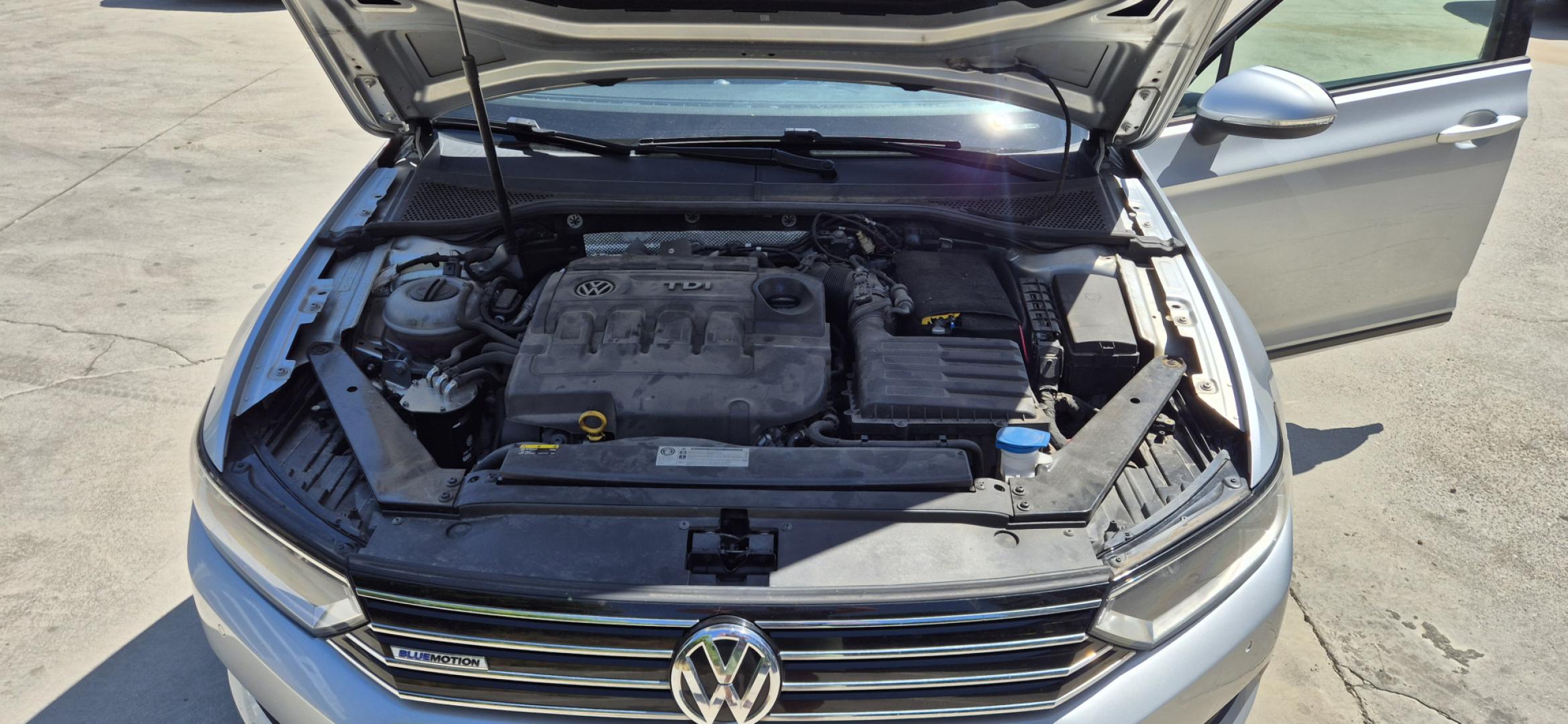 Cumpara/ Vinde online Volkswagen Passat 2016 SH, la cel mai bun pret pentru tine!