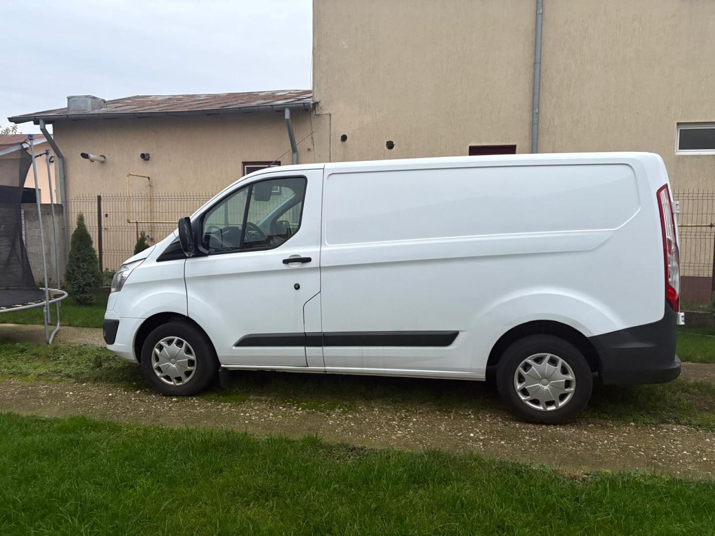 Cumpara/ Vinde online Ford Transit Custom 2016 SH, la cel mai bun pret pentru tine!