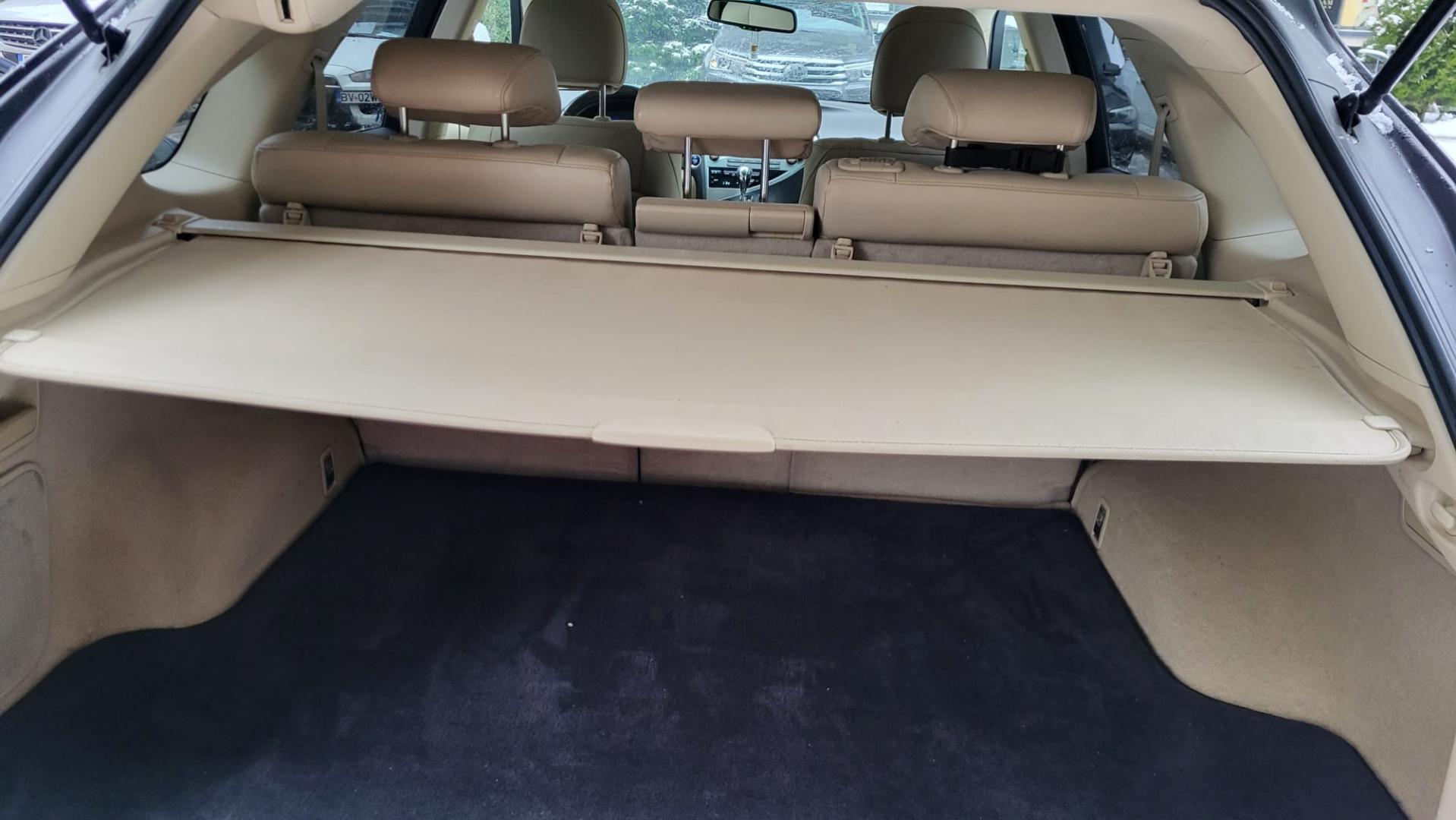 Cumpara/ Vinde online Lexus RX 450 2010 SH, la cel mai bun pret pentru tine!