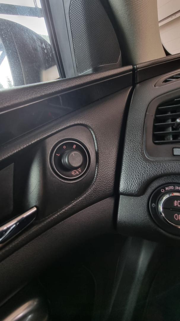 Cumpara/ Vinde online Opel Insignia 2012 SH, la cel mai bun pret pentru tine!