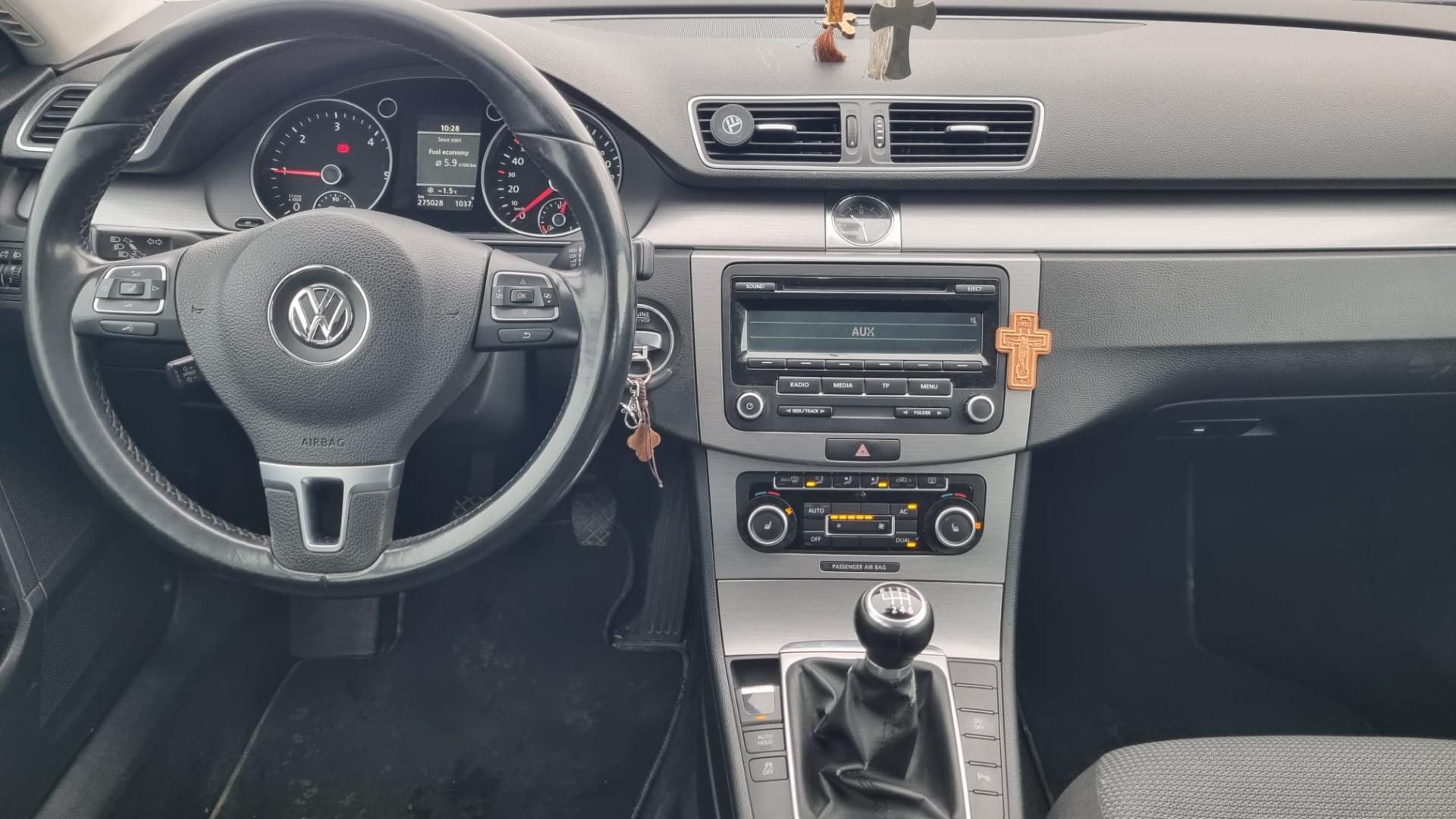 Cumpara/ Vinde online Volkswagen Passat 2012 SH, la cel mai bun pret pentru tine!