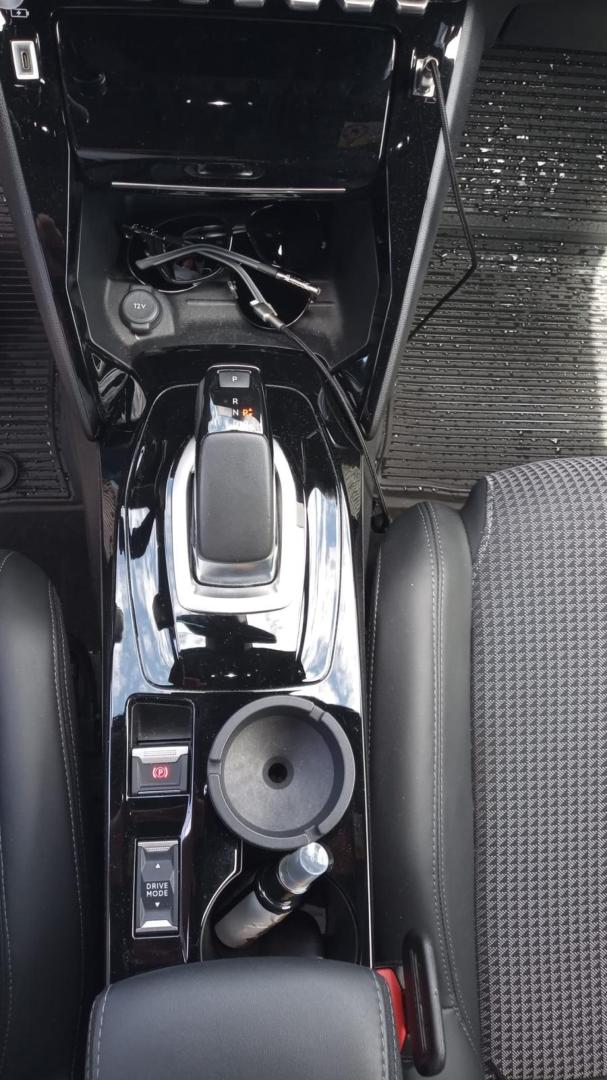 Cumpara/ Vinde online Peugeot 2008 2021 SH, la cel mai bun pret pentru tine!