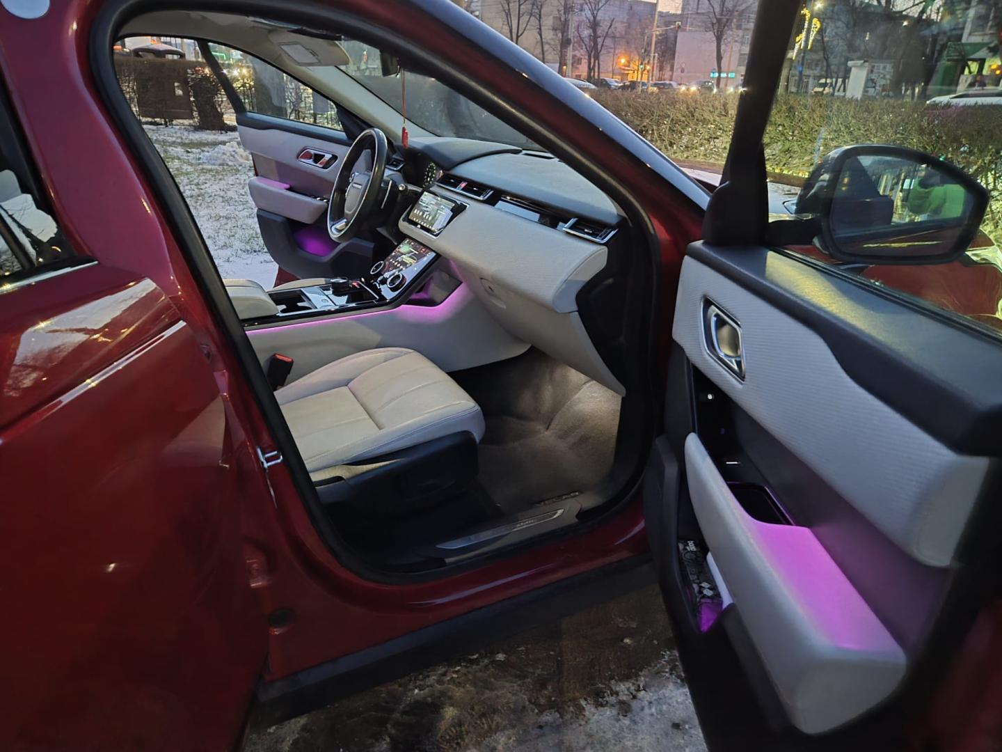 Cumpara/ Vinde online Land Rover Range Rover Velar 2019 SH, la cel mai bun pret pentru tine!