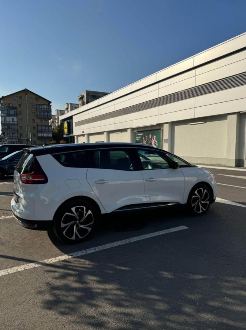 Cumpara/ Vinde online Renault  Grand Scenic 2018 SH, la cel mai bun pret pentru tine!