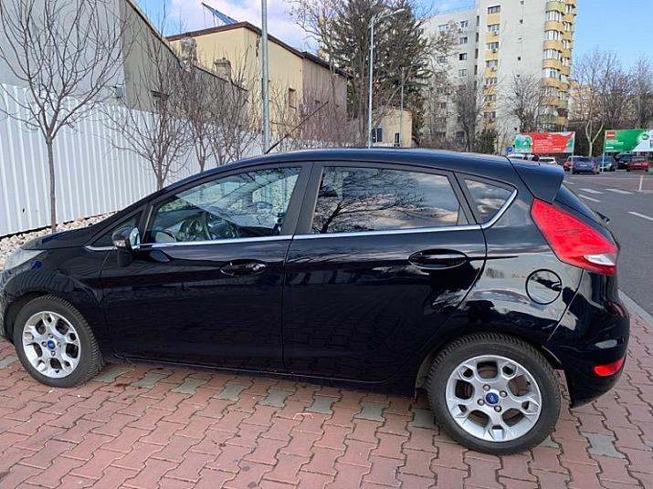 Cumpără / Vinde Ford Fiesta 2013 SH, la cel mai bun pret pentru tine!