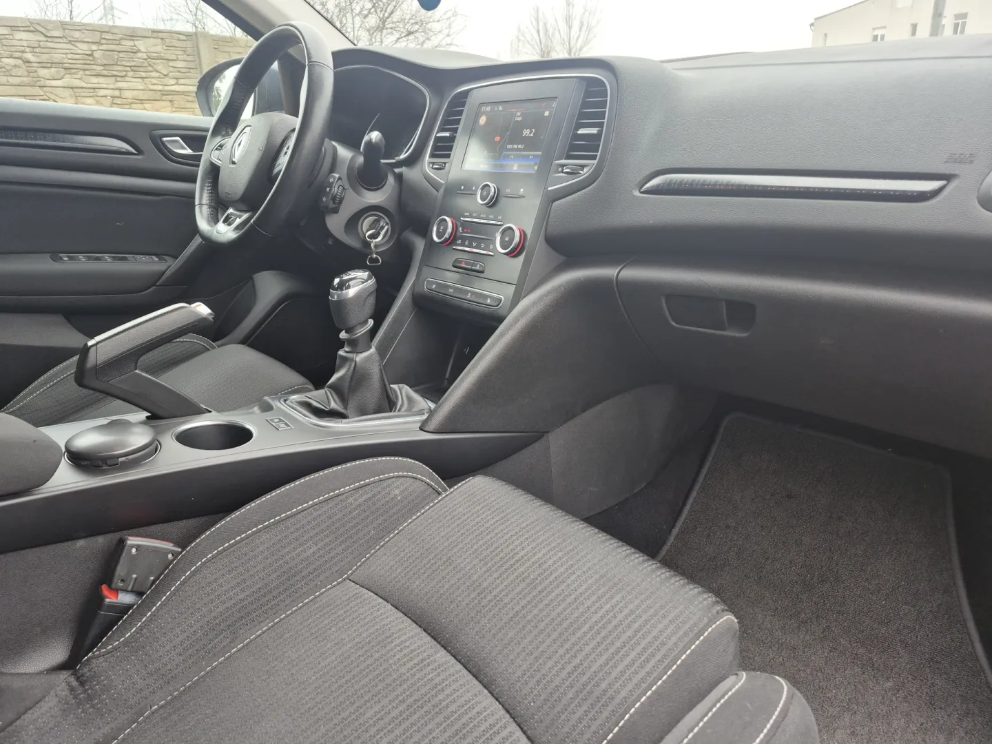 Cumpara/ Vinde online Renault  Megane 2016 SH, la cel mai bun pret pentru tine!