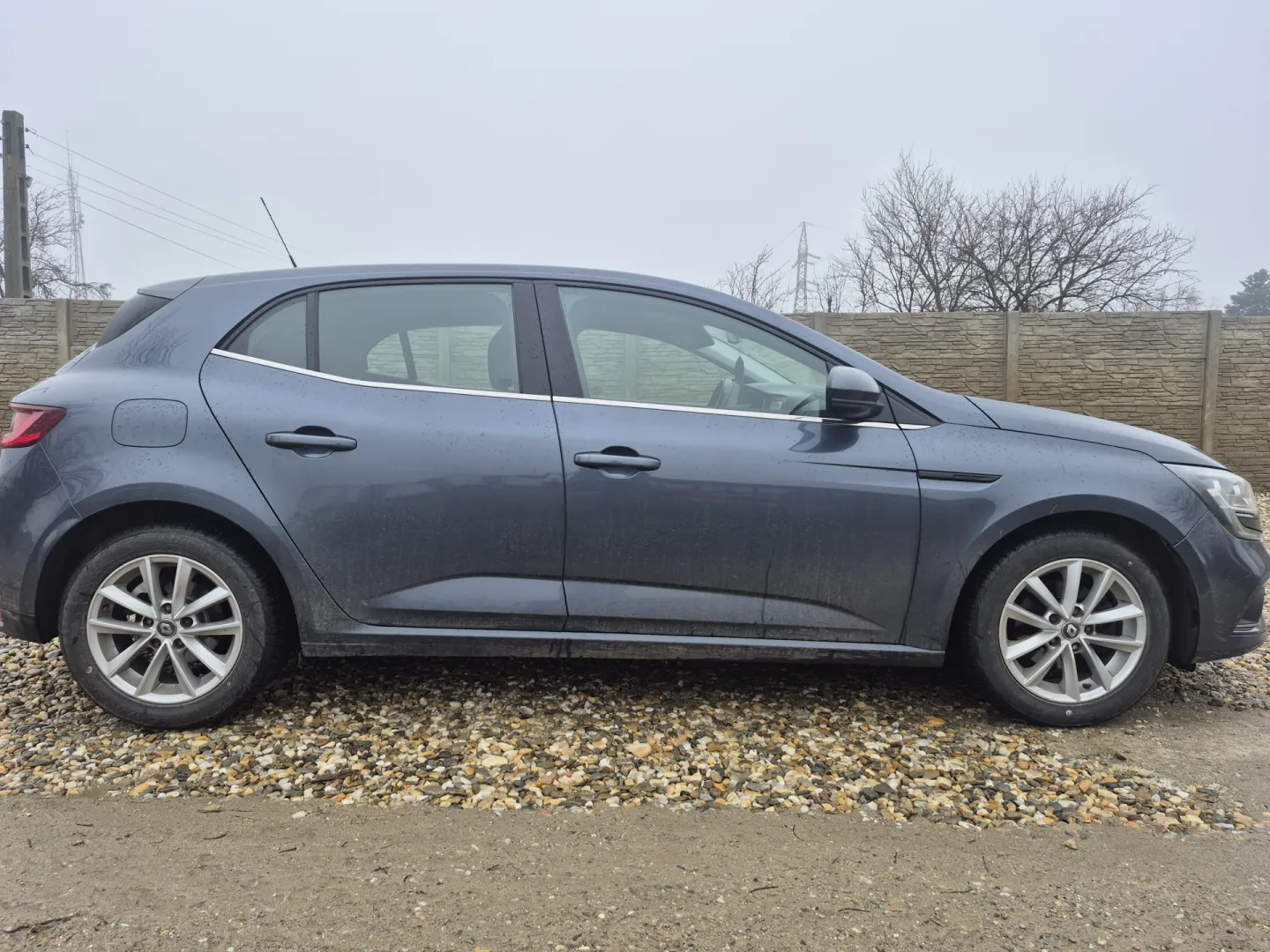 Cumpara/ Vinde online Renault  Megane 2016 SH, la cel mai bun pret pentru tine!