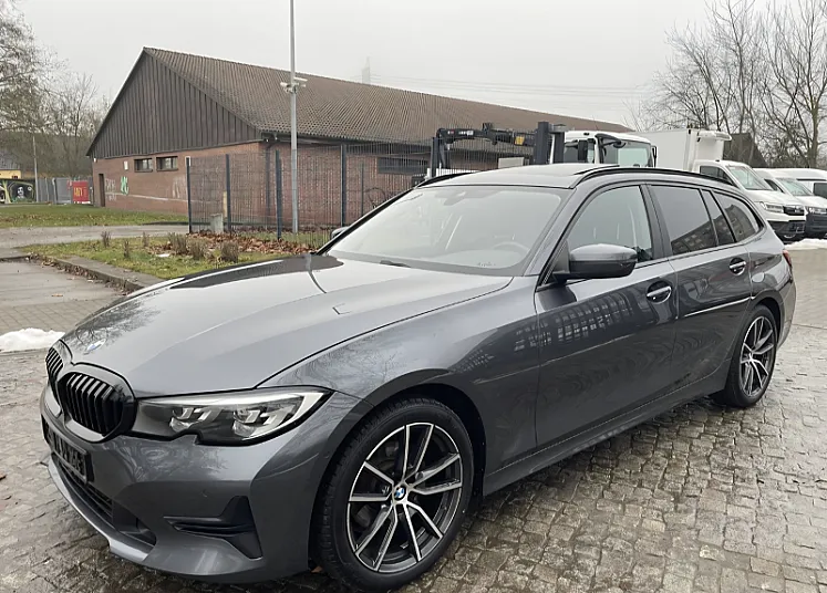 Licitează BMW 320 sh