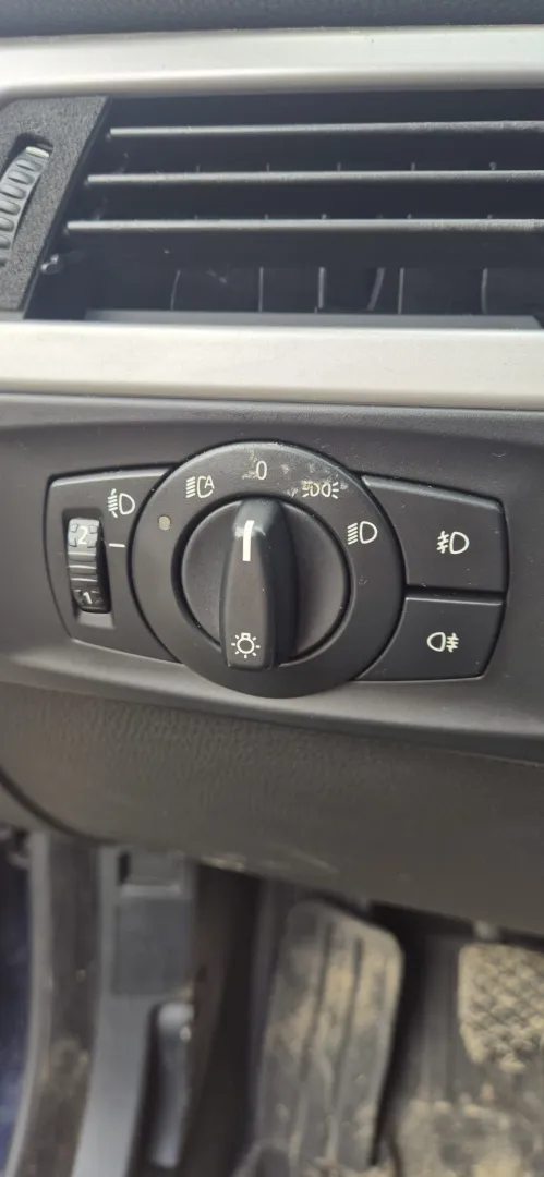 Cumpara/ Vinde online BMW 318 2007 SH, la cel mai bun pret pentru tine!