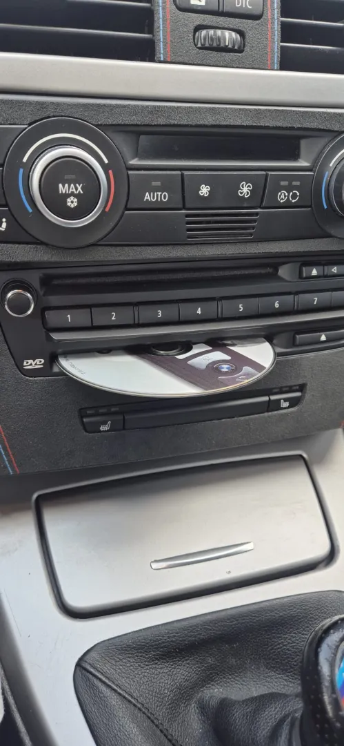 Cumpara/ Vinde online BMW 318 2007 SH, la cel mai bun pret pentru tine!