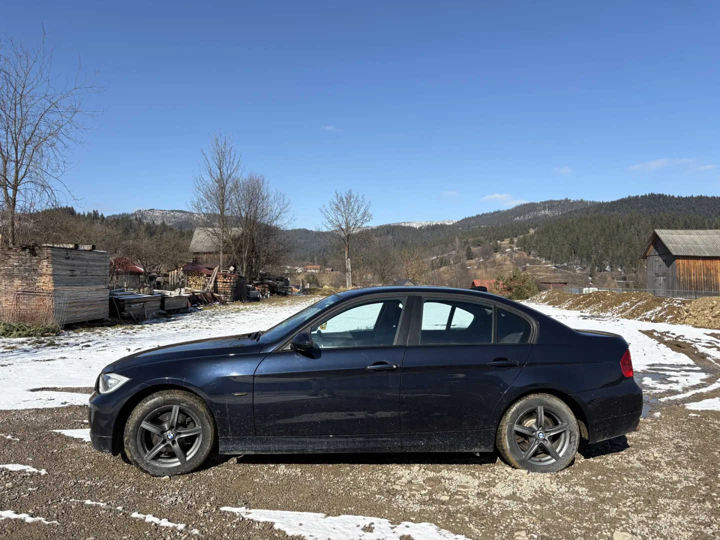 Cumpara/ Vinde online BMW 318 2007 SH, la cel mai bun pret pentru tine!