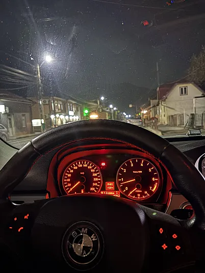 Cumpără / Vinde BMW 318 2007 SH, la cel mai bun pret pentru tine!