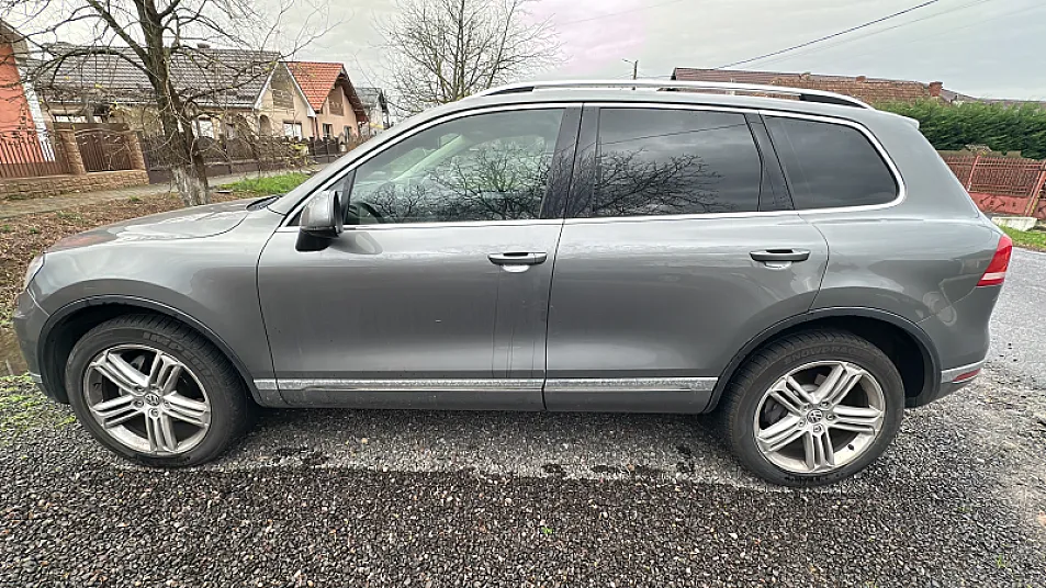 Cumpără / Vinde Volkswagen Touareg 2015 SH, la cel mai bun pret pentru tine!